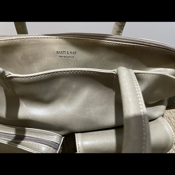 Matt & Nat diaper bag - Picture 3 of 9